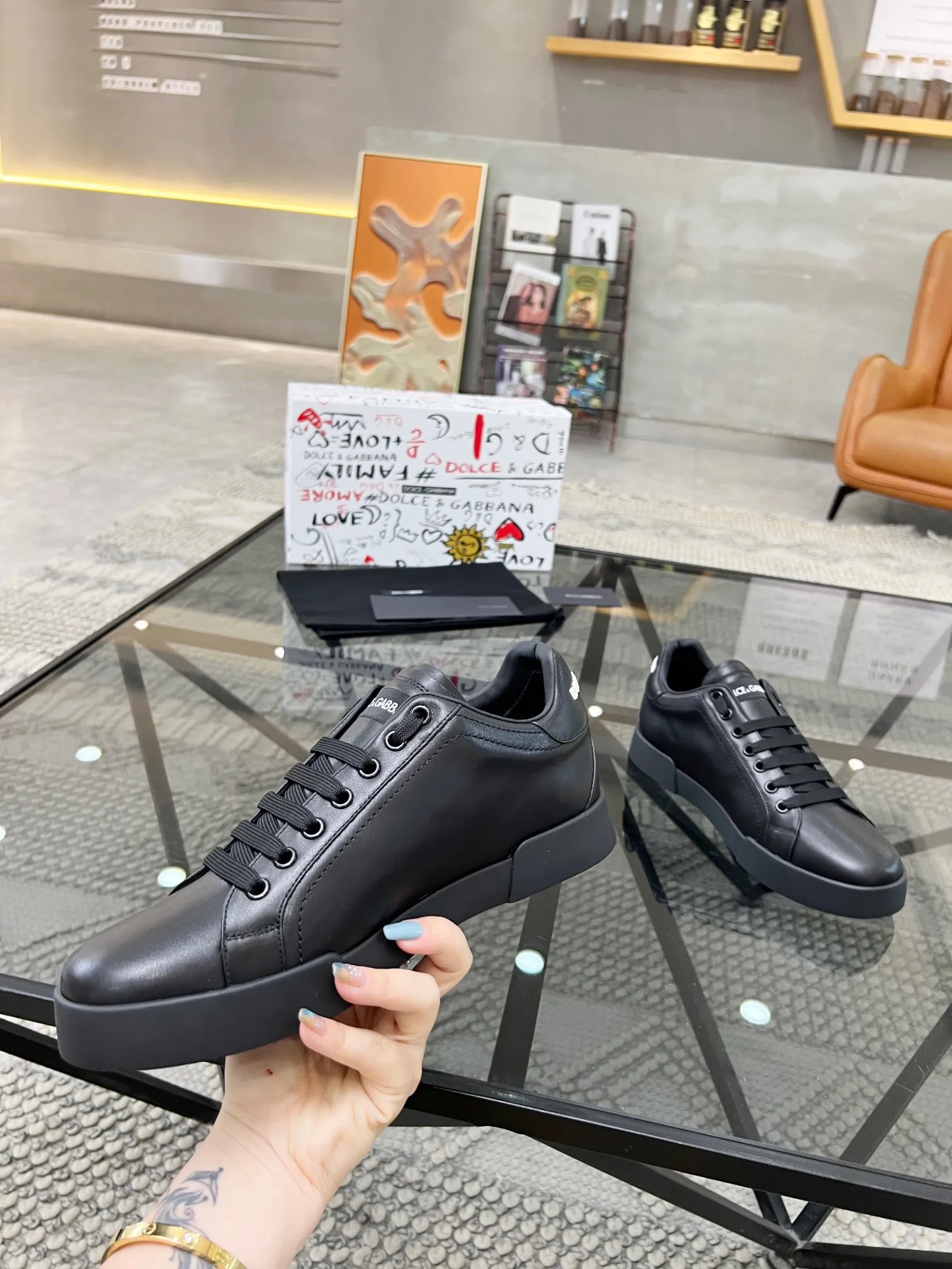 Men's shoes 360 yuan🏮🏮2023 new Dolce & Gabbana/top original single DG heavy industry series, imported original waterproof canvas, contrasting color design is super beautiful, exquisite and luxurious, super A level! Compared with the genuine product at the counter, the version is no worse at all! size：38-46